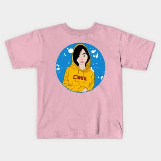 beautiful girl on yellow sweater Kids T-Shirt